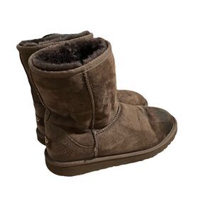 UGG Australia Suede Brown Ankle Boots / SZ: 6